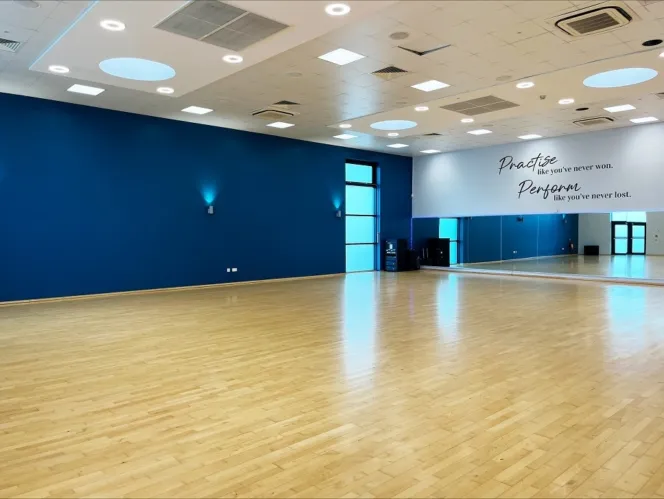 Dance Studio lr