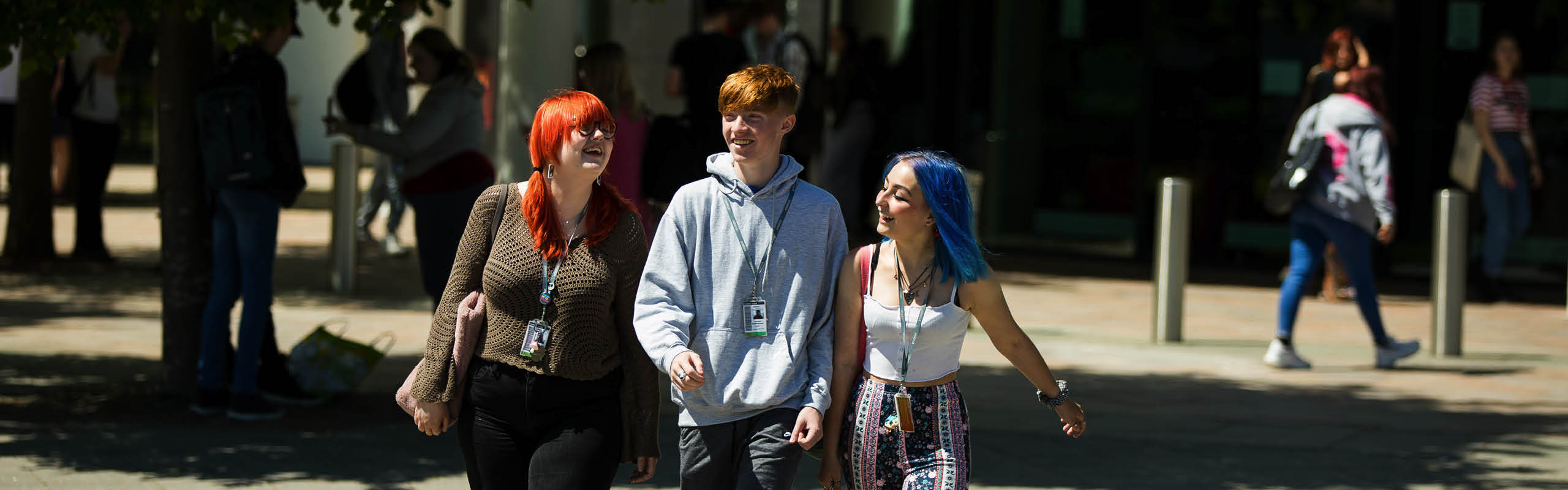 COLLEGE LIFE STUDENTS WIDE 2