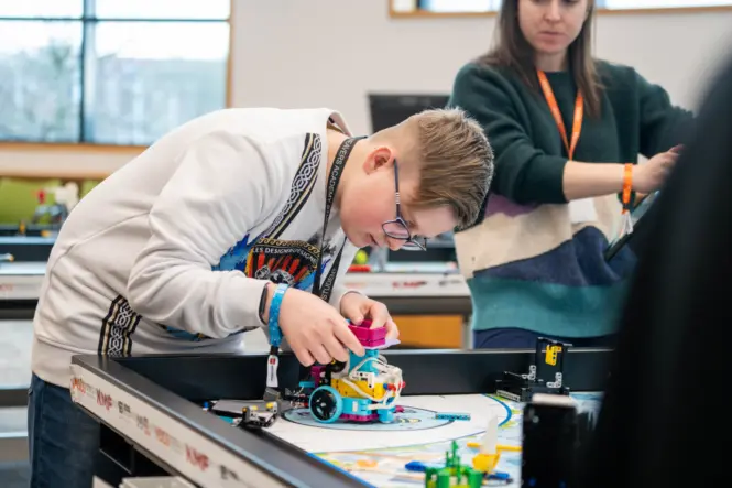 LEGO LEAGUE WEB 18
