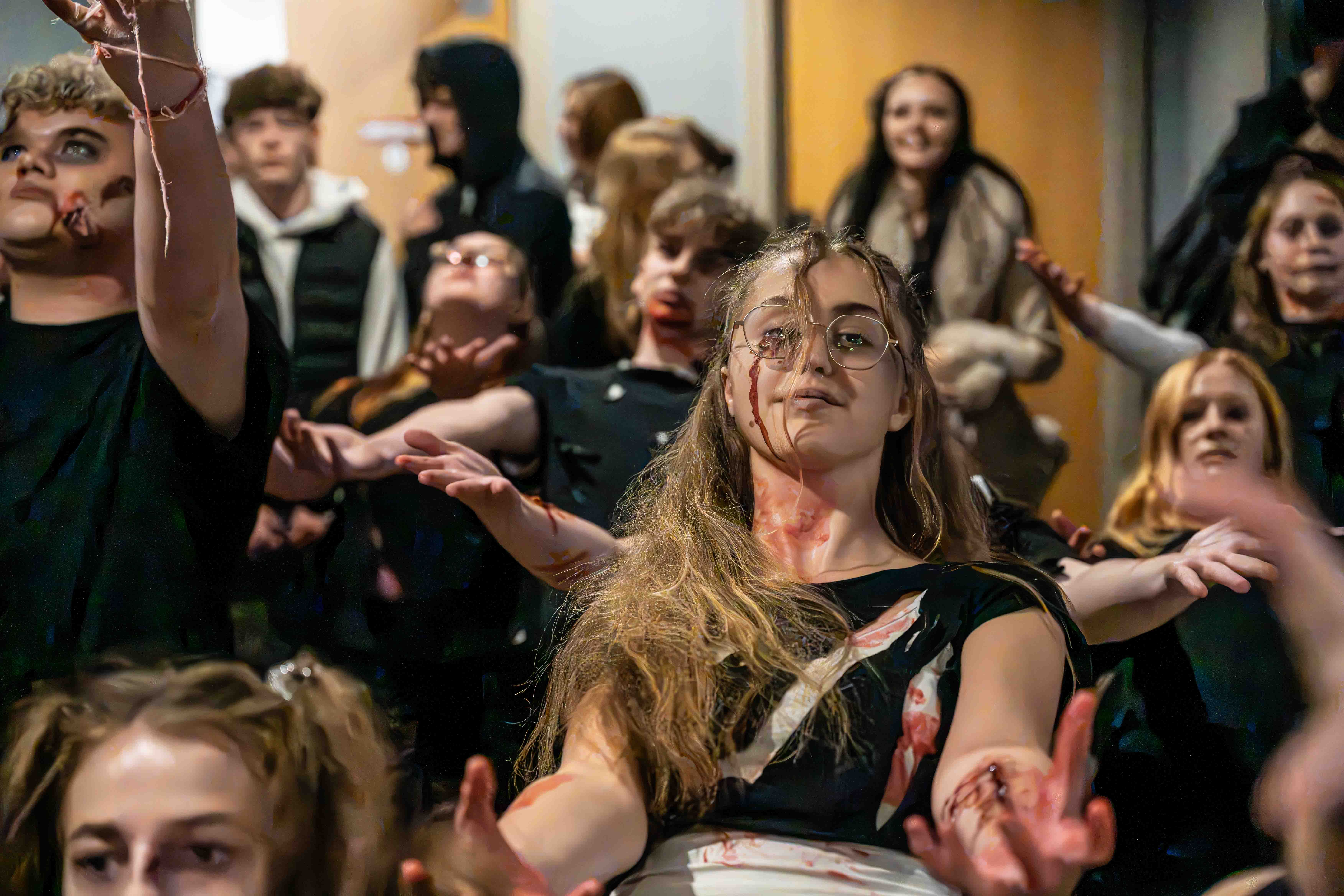 ZOMBIE FLASHMOB web 1