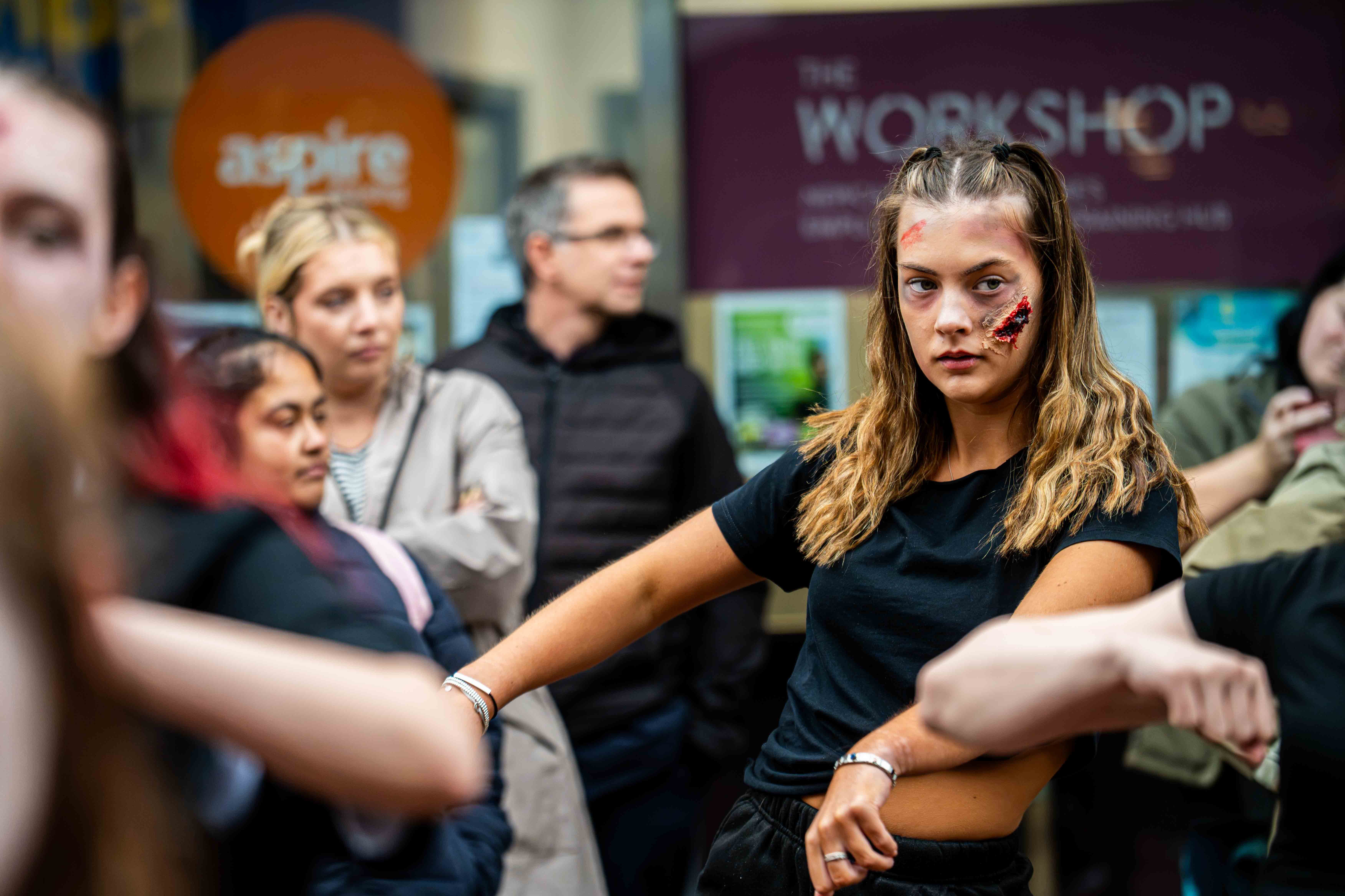 ZOMBIE FLASHMOB web 23