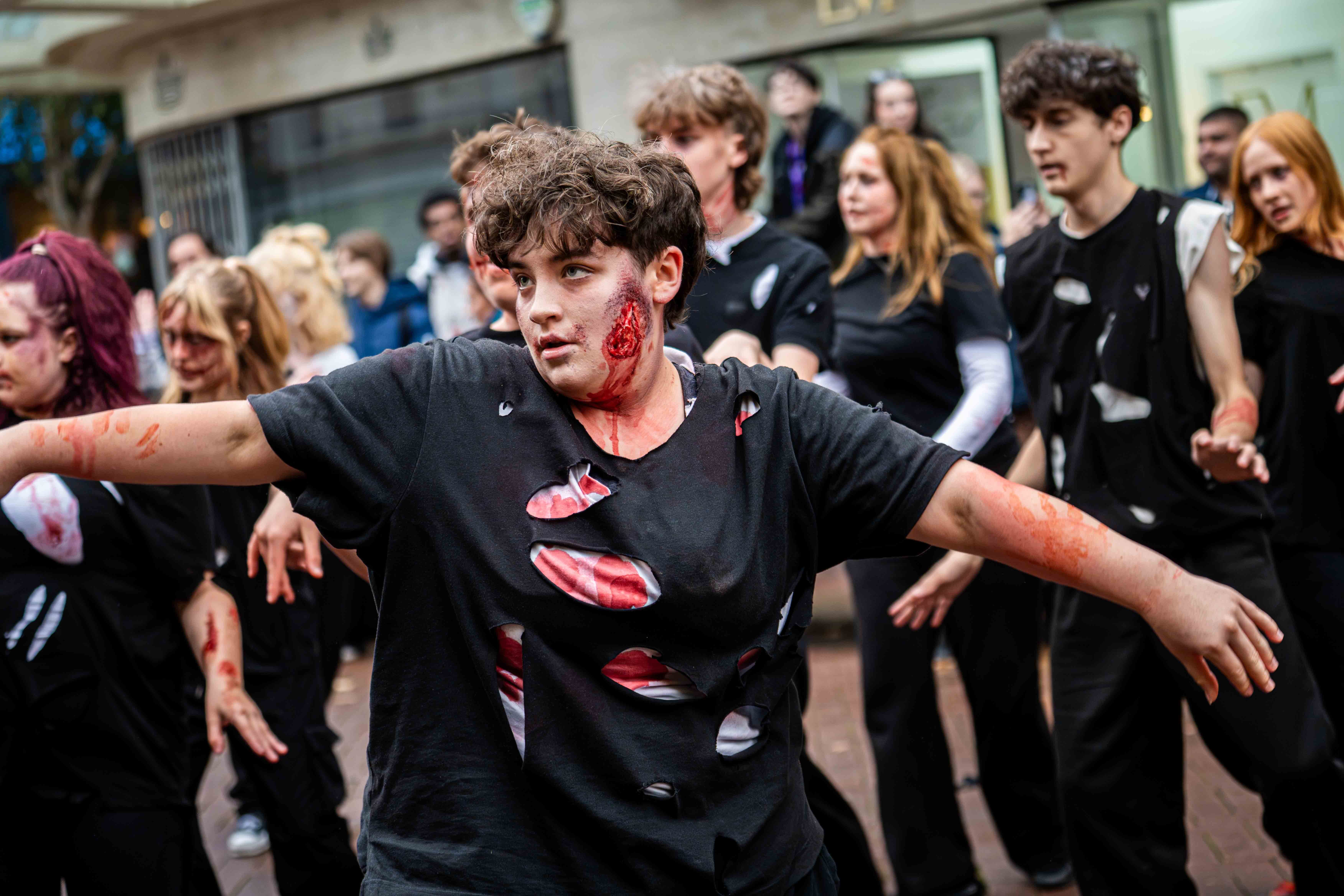 ZOMBIE FLASHMOB web 34