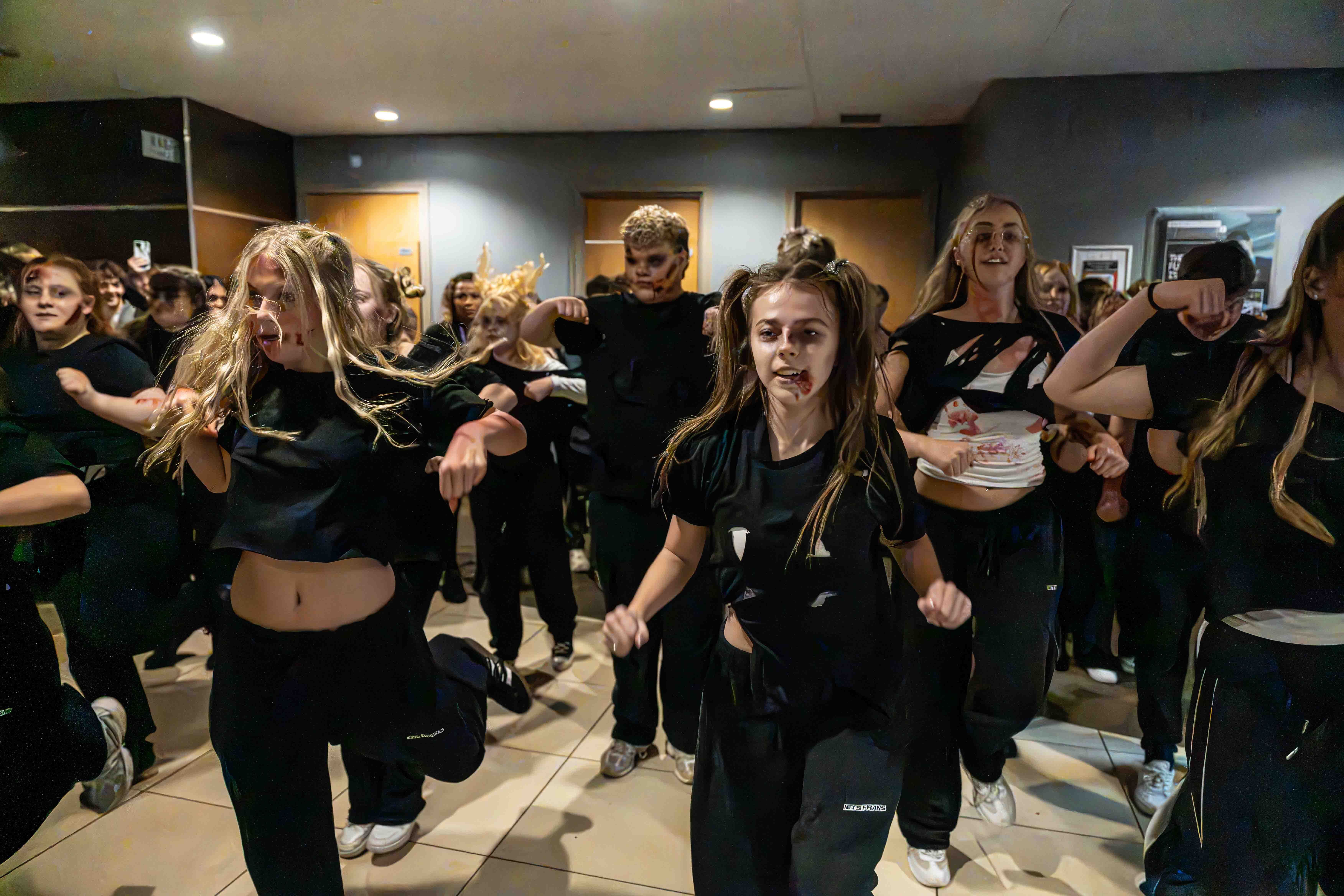 ZOMBIE FLASHMOB web 6