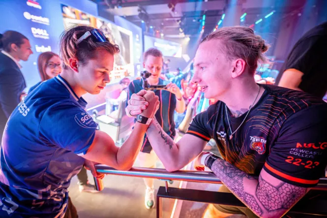 ESPORTS CHAMPIONSHIPS 14