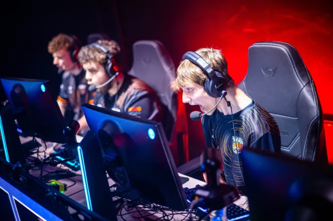 ESPORTS CHAMPIONSHIPS 10