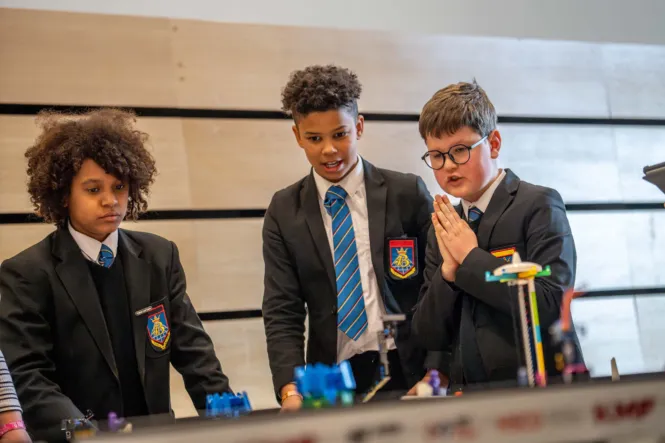 FIRST LEGO LEAGUE web 6