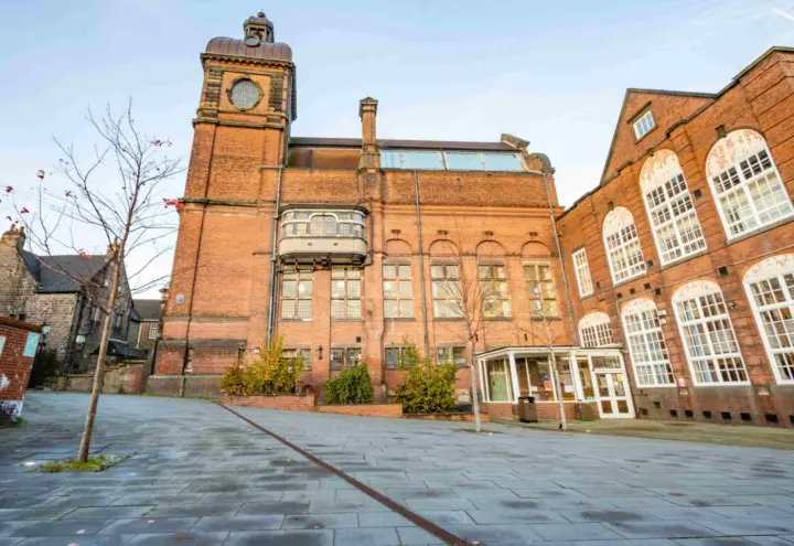 LEEK CAMPUS