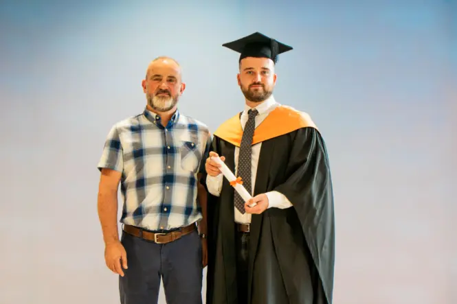 HE GRAD25 PORTRAIT WEB 13