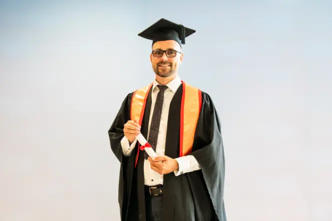 HE GRAD25 PORTRAIT WEB 43