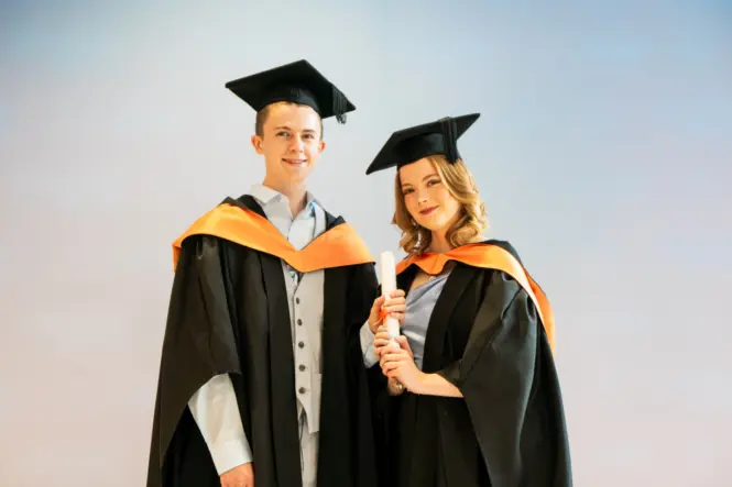 HE GRAD25 PORTRAIT WEB 49