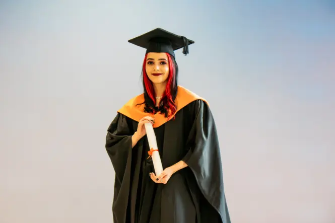 HE GRAD25 PORTRAIT WEB 93