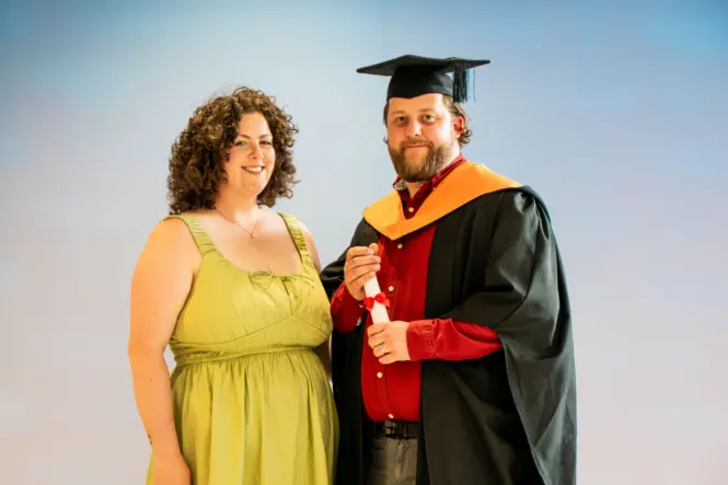 HE GRAD25 PORTRAIT WEB 134