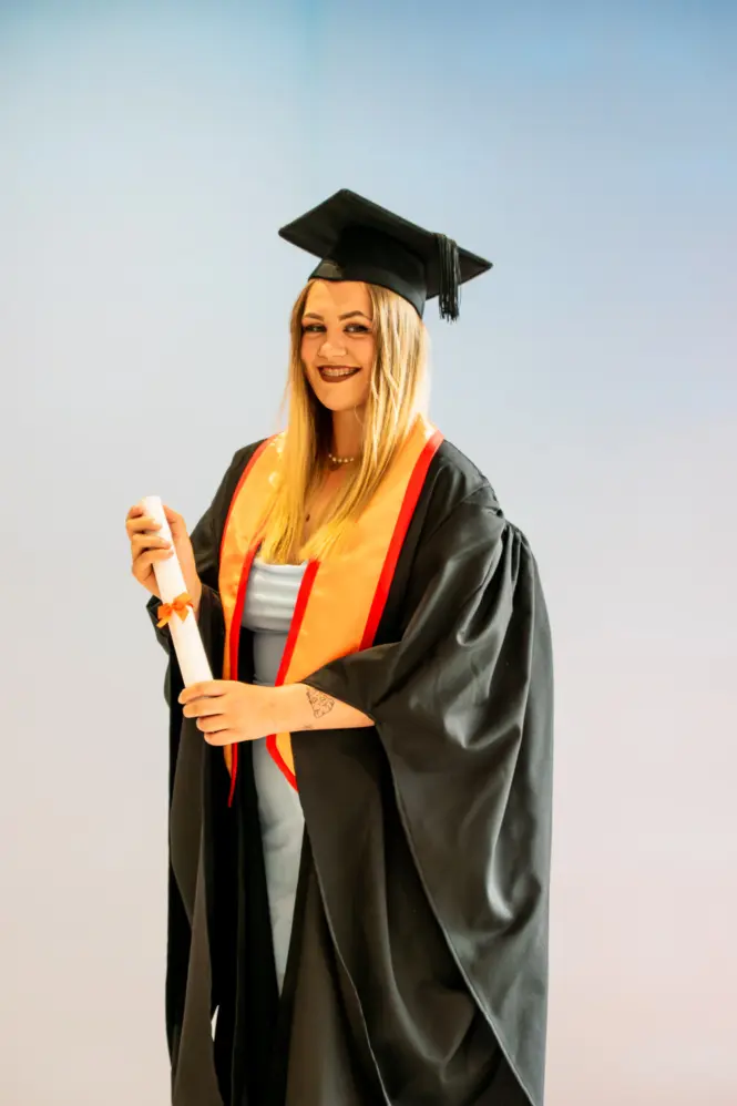 HE GRAD25 PORTRAIT WEB 153