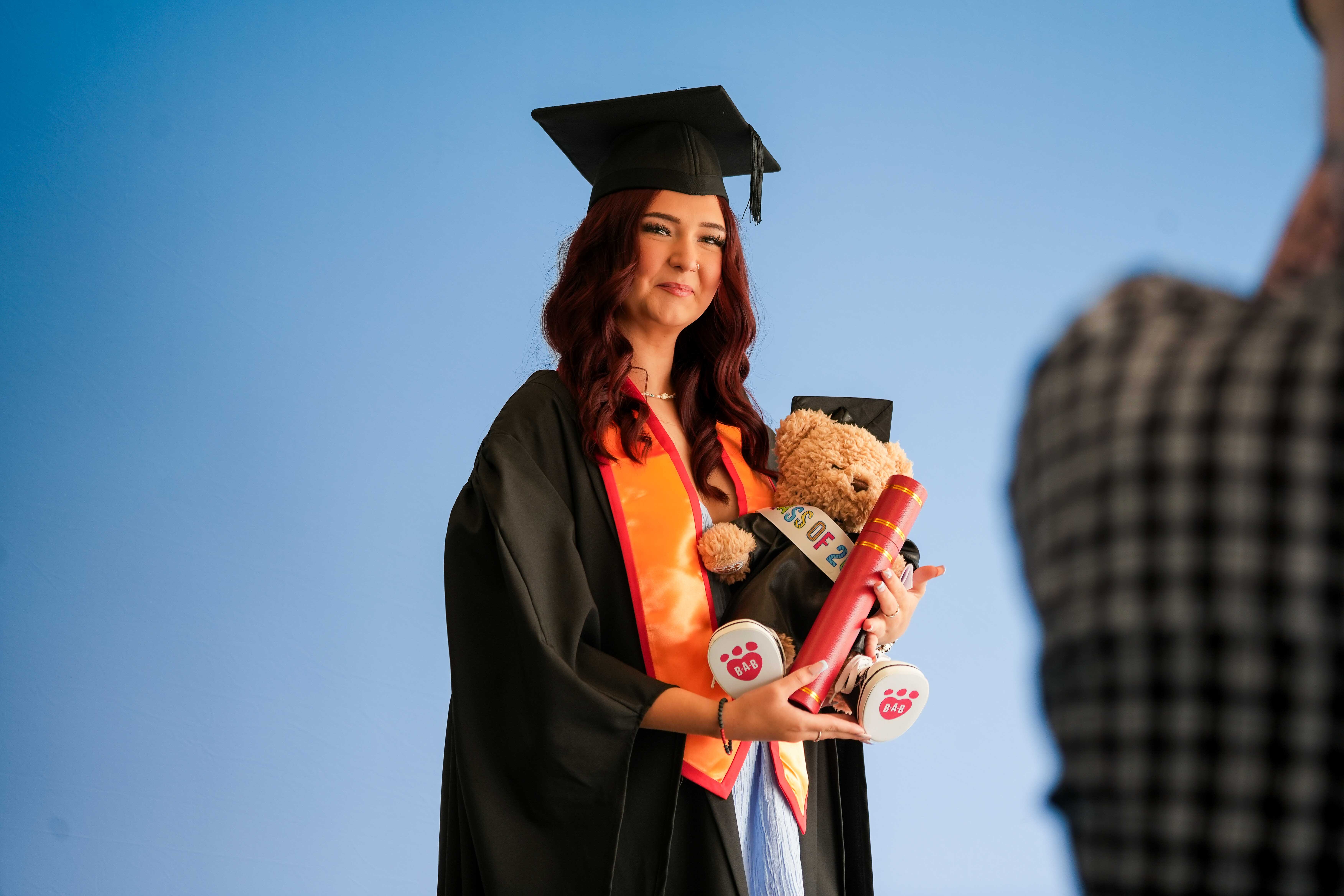 HE GRADUATION web 11