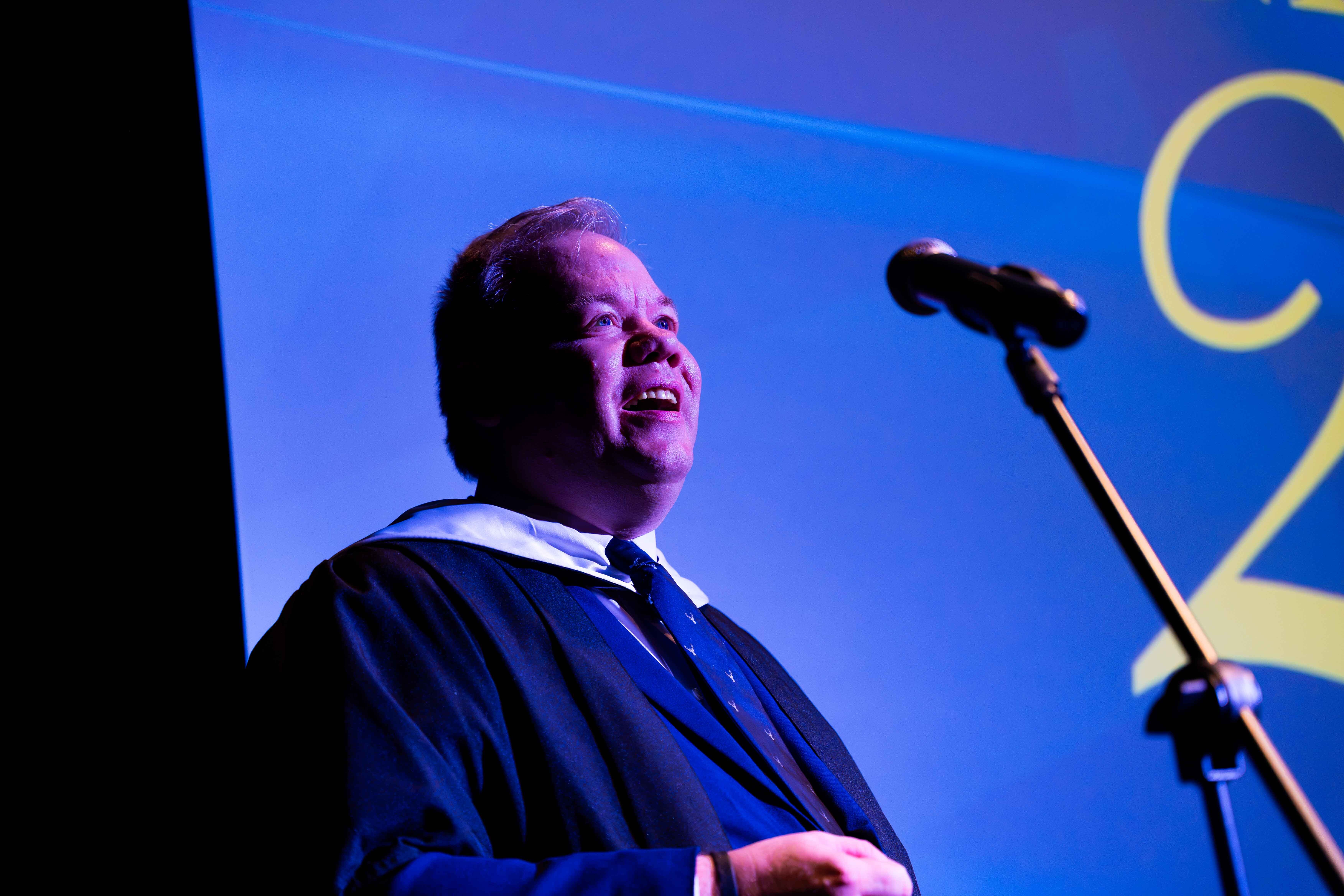 HE GRADUATION web 127