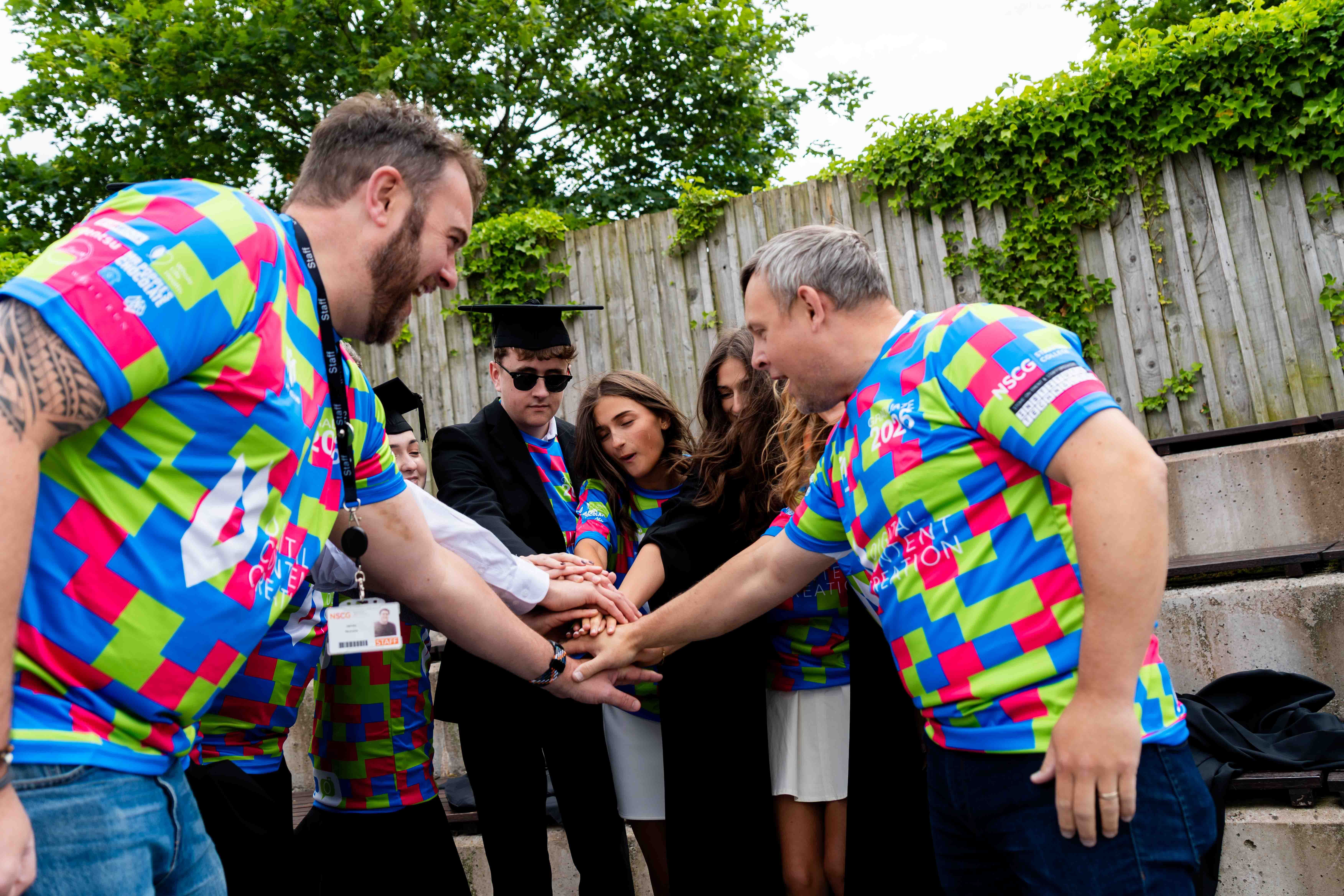 HE GRADUATION web 141