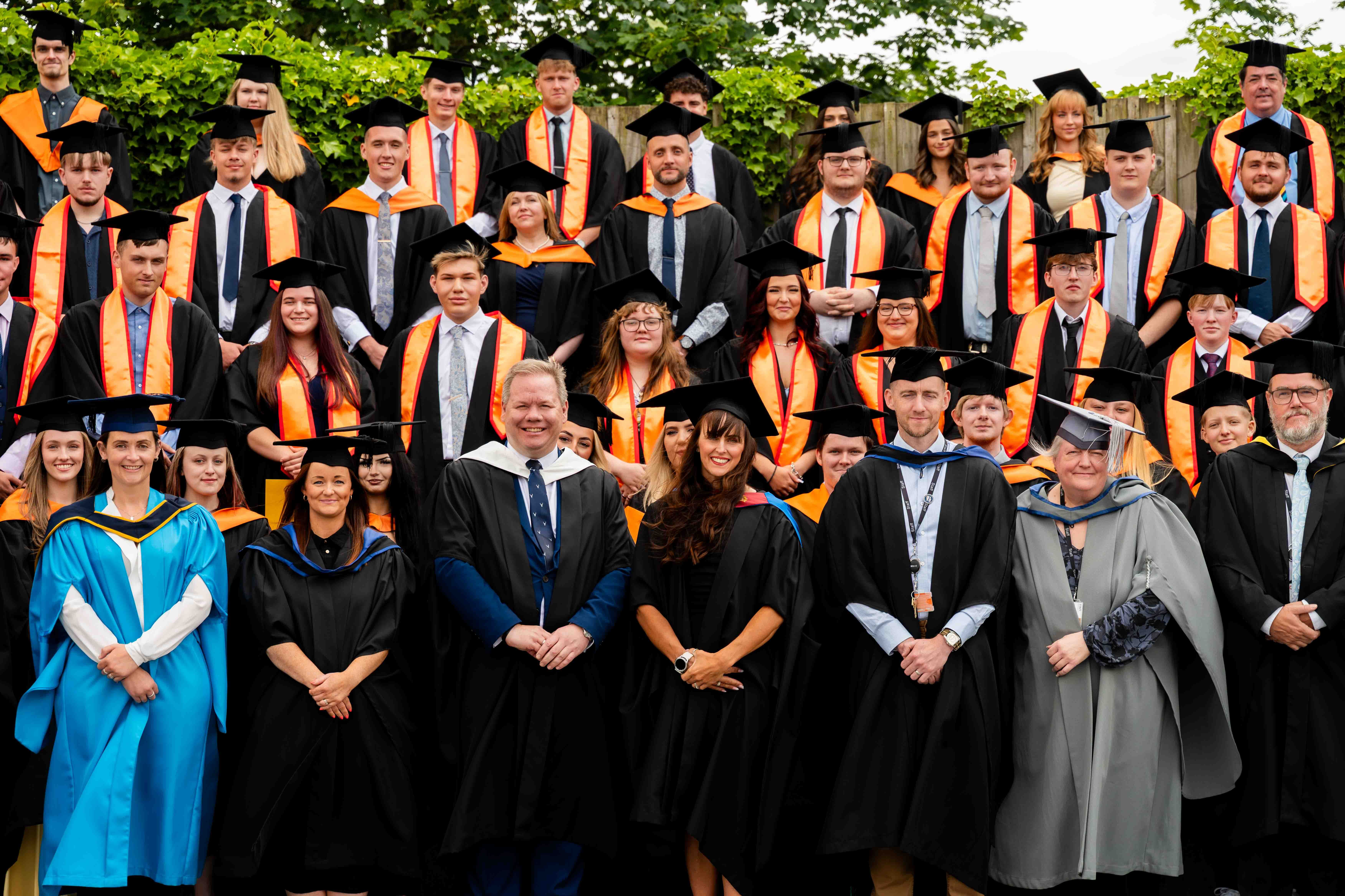 HE GRADUATION web 150