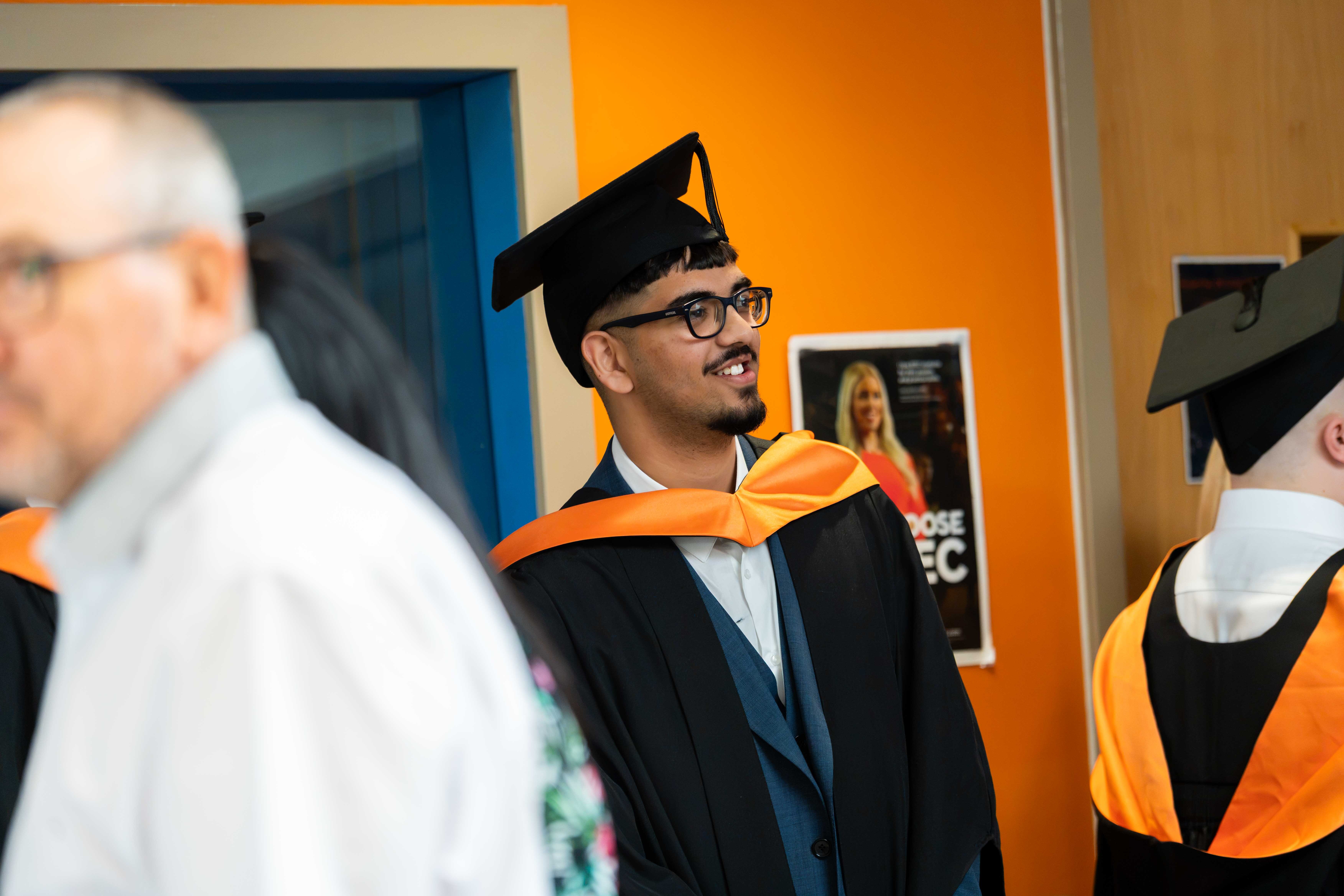 HE GRADUATION web 19