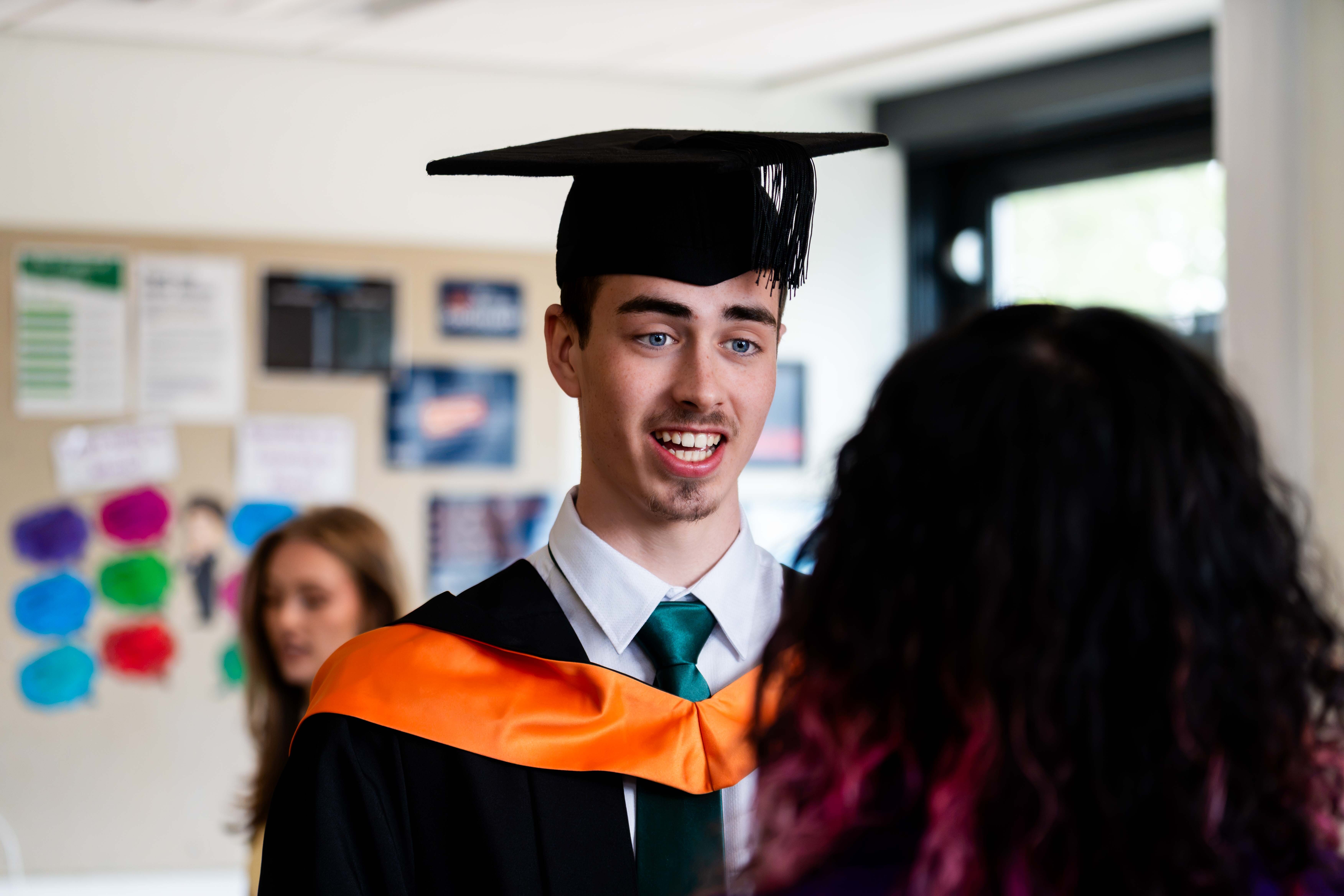 HE GRADUATION web 52