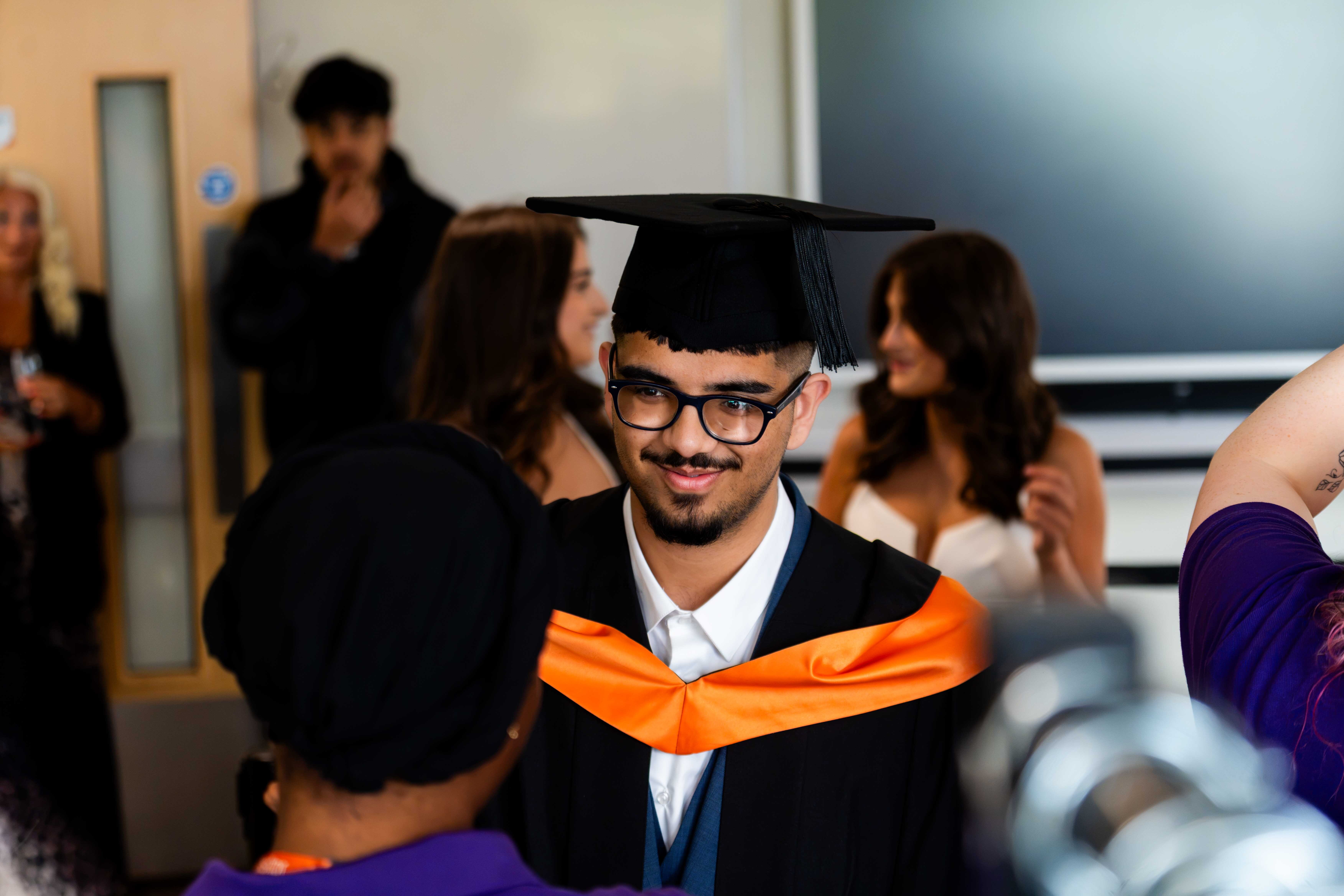 HE GRADUATION web 58