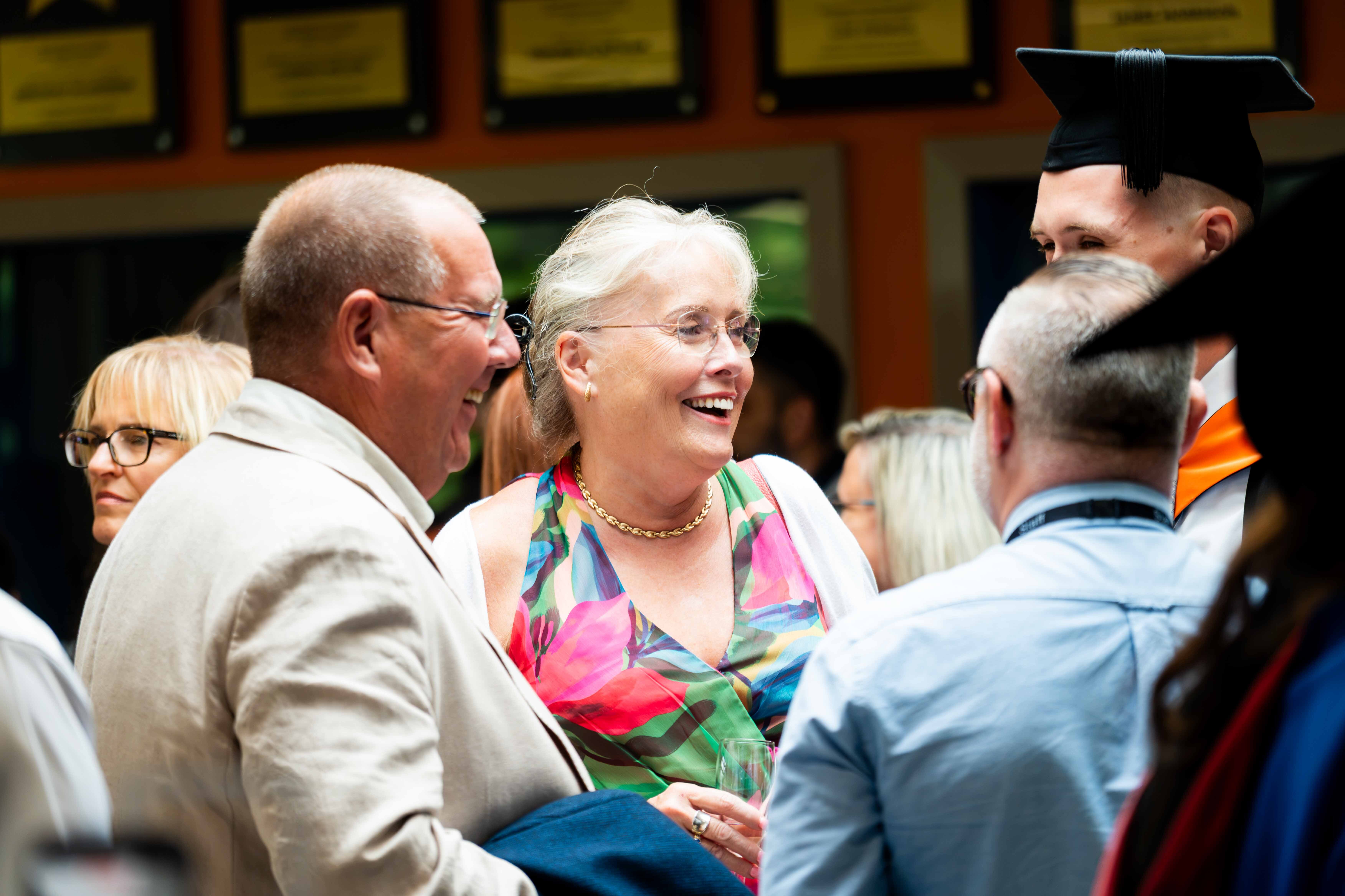 HE GRADUATION web 71