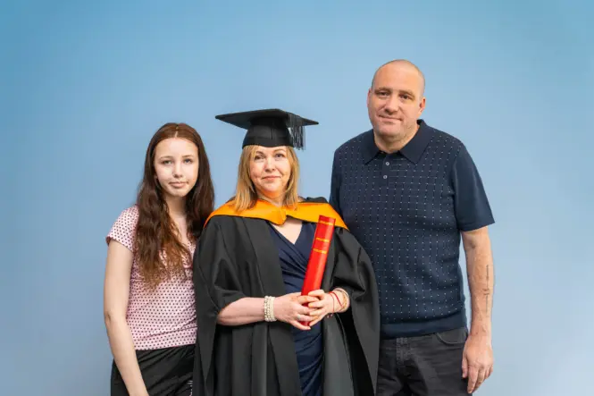 HE GRADUATION PORTRAITS 2026 3