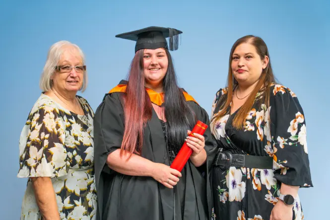 HE GRADUATION PORTRAITS 2026 21