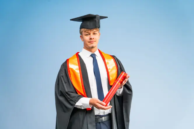 HE GRADUATION PORTRAITS 2026 26