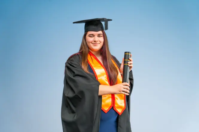 HE GRADUATION PORTRAITS 2026 32