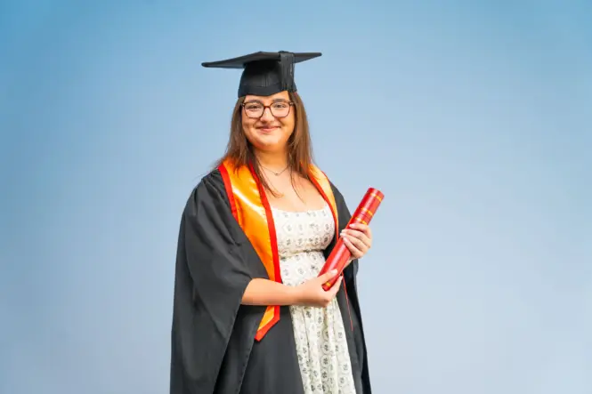 HE GRADUATION PORTRAITS 2026 36