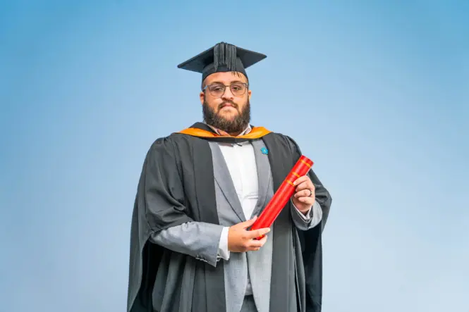 HE GRADUATION PORTRAITS 2026 38