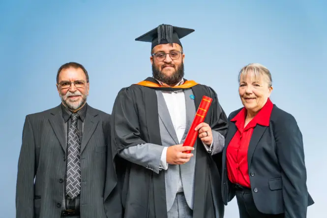 HE GRADUATION PORTRAITS 2026 39