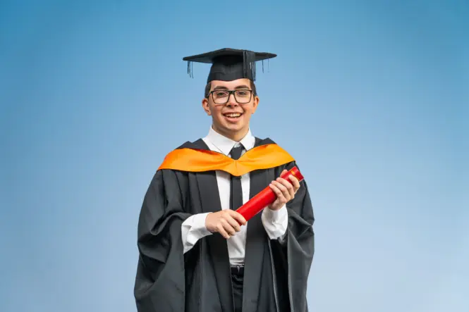 HE GRADUATION PORTRAITS 2026 46