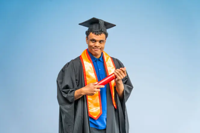 HE GRADUATION PORTRAITS 2026 57