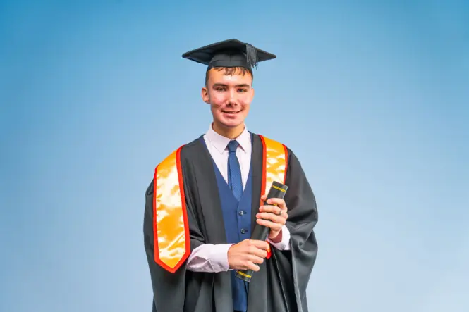 HE GRADUATION PORTRAITS 2026 59