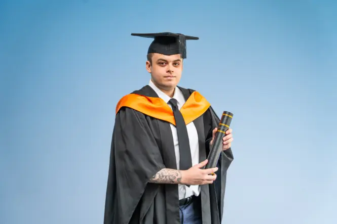 HE GRADUATION PORTRAITS 2026 63