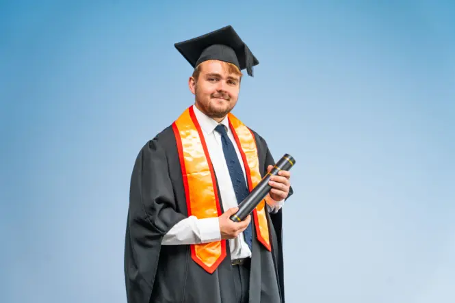 HE GRADUATION PORTRAITS 2026 64