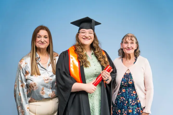 HE GRADUATION PORTRAITS 2026 71