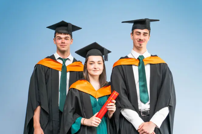 HE GRADUATION PORTRAITS 2026 75
