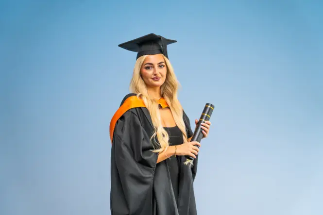 HE GRADUATION PORTRAITS 2026 82