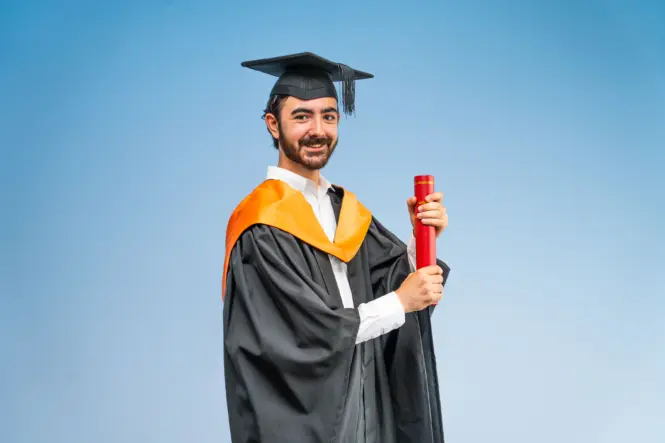 HE GRADUATION PORTRAITS 2026 91