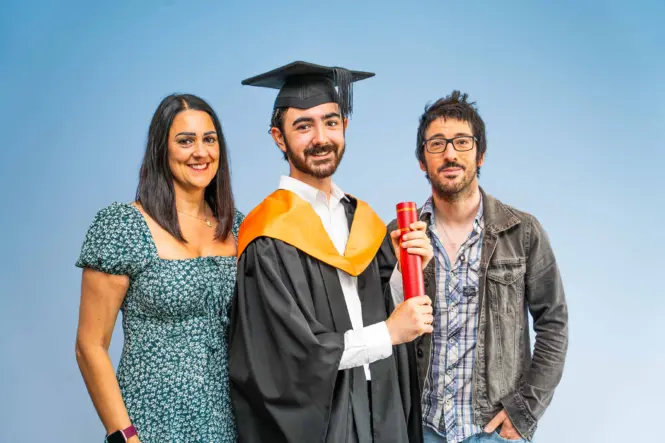 HE GRADUATION PORTRAITS 2026 92