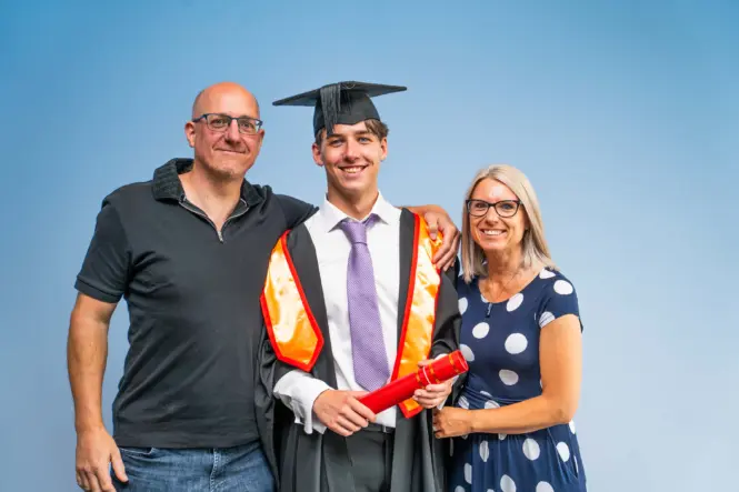 HE GRADUATION PORTRAITS 2026 107