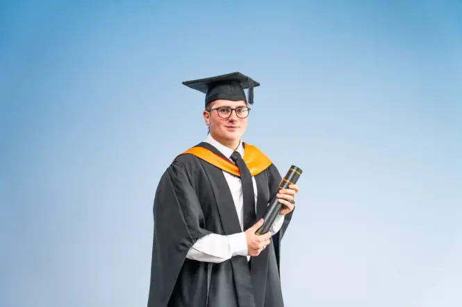 HE GRADUATION PORTRAITS 2026 112