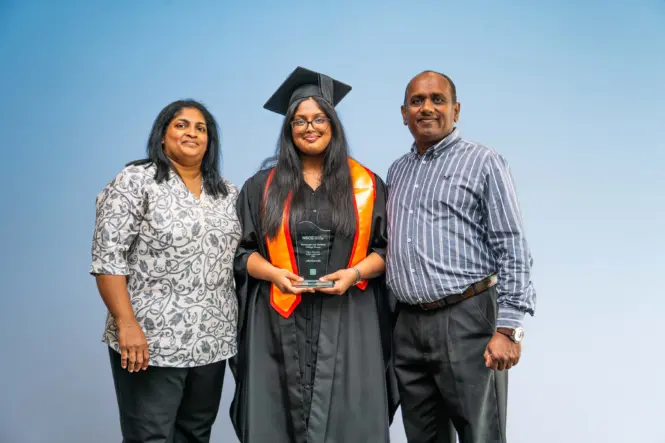 HE GRADUATION PORTRAITS 2026 128
