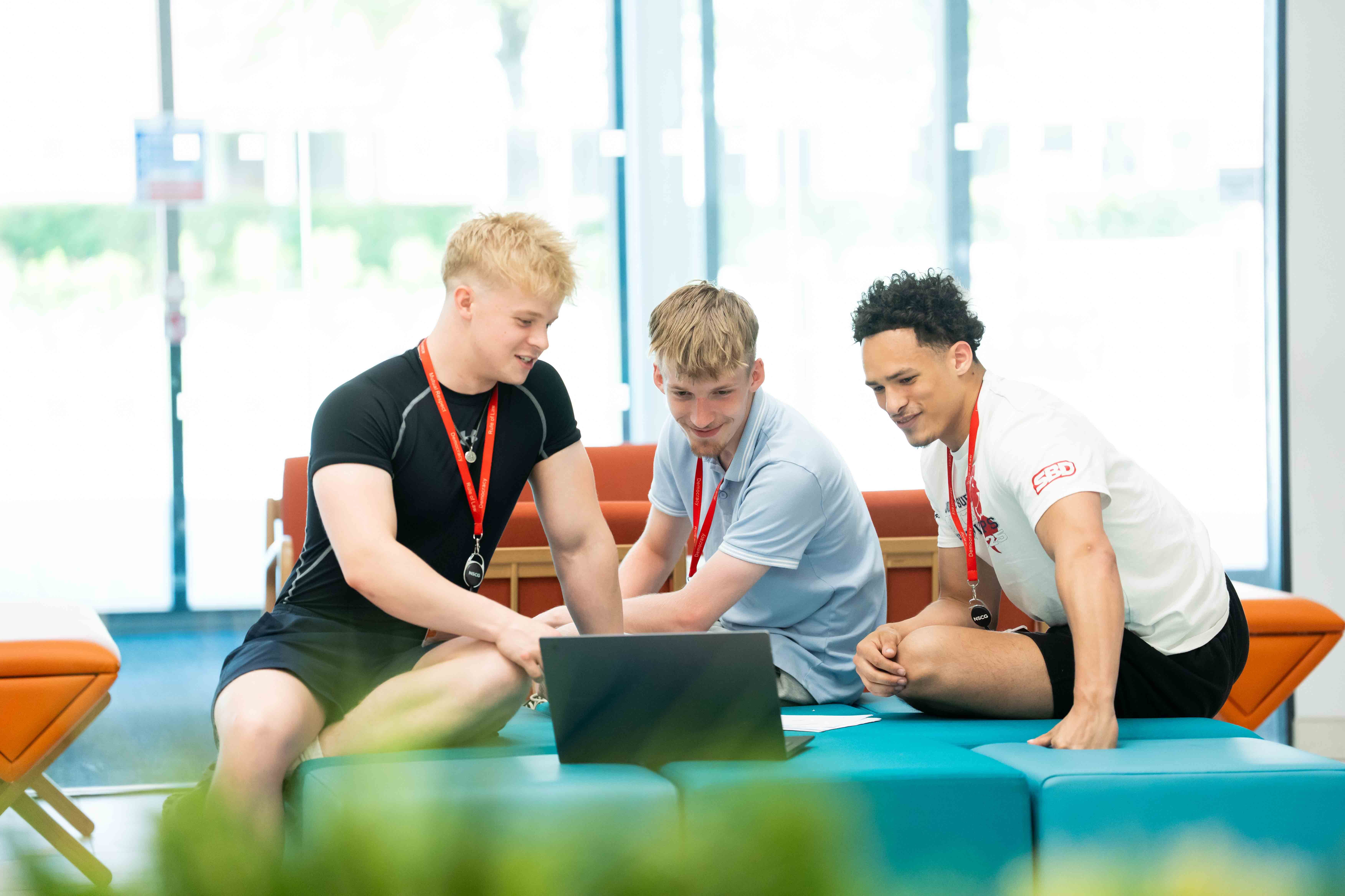 PROSPECTUS 25 web 296