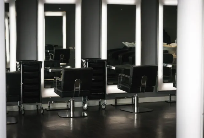 ACADEMY SALONS4